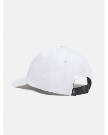 Gorra Stone Island en tienda física oficial